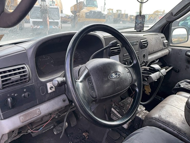2006-ford-f350-image-16