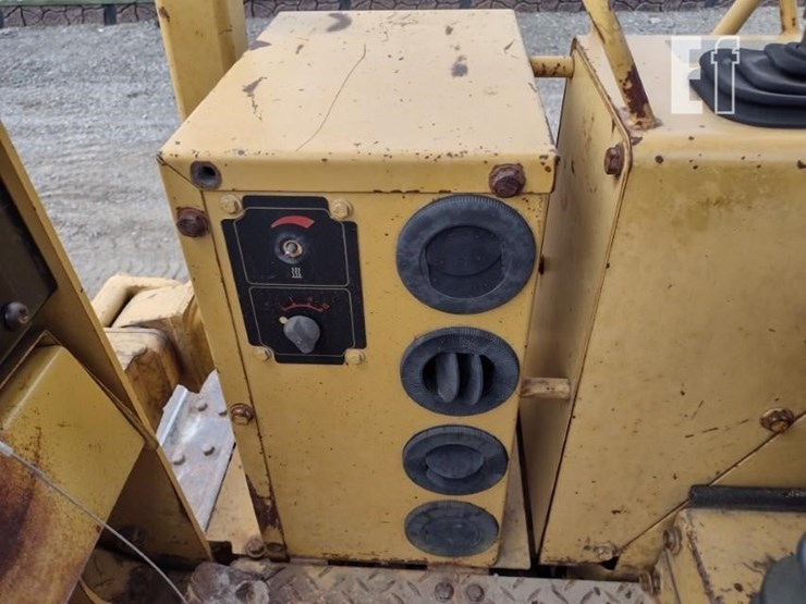 1999-caterpillar-d5c-xl-image-11