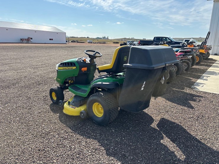 john-deere-d140-image-6
