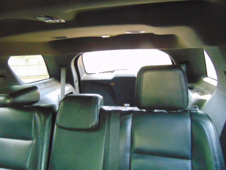 2012-ford-explorer-xlt-image-7