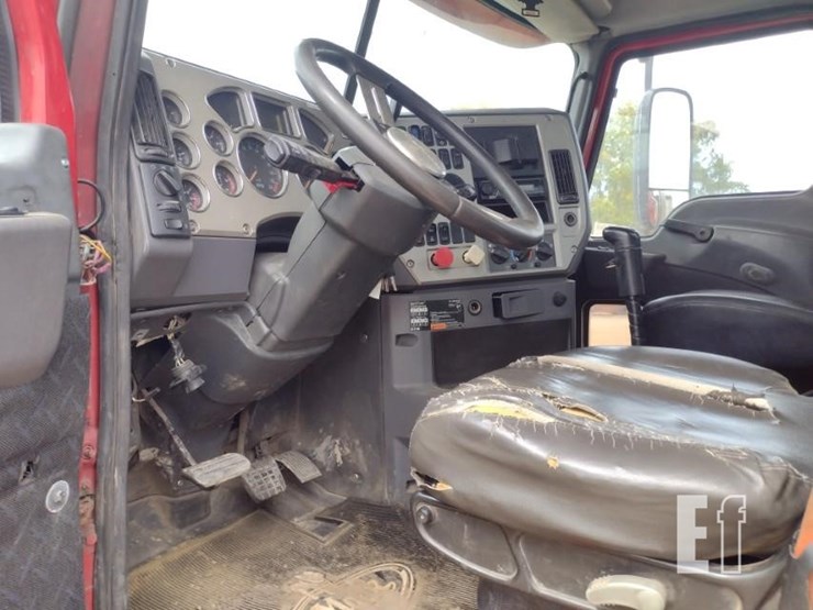 2012-mack-pinnacle-cxu613-image-12