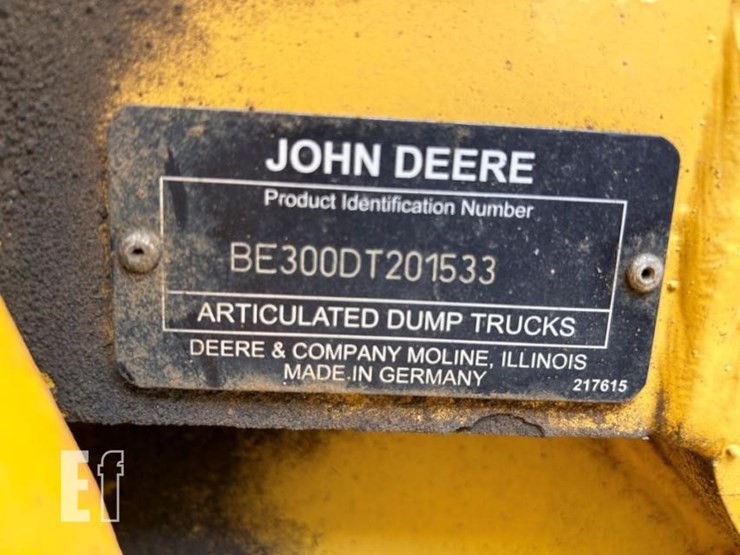 2005-deere-300d-image-5