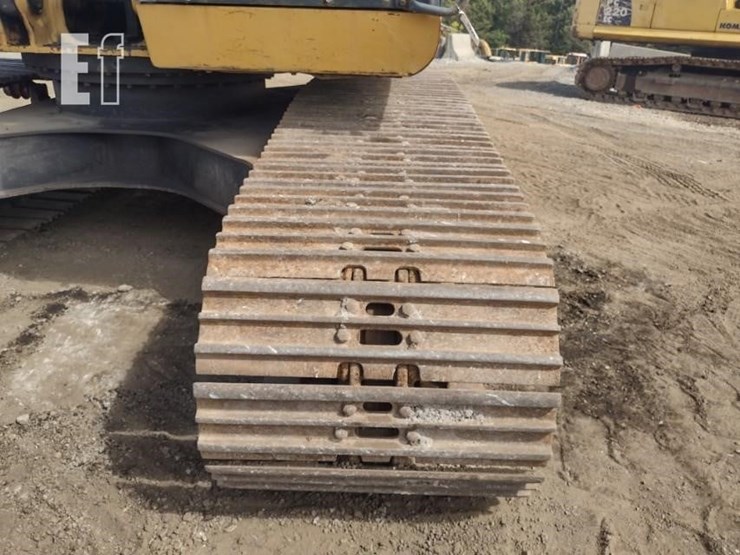 2013-deere-210g-lc-image-40