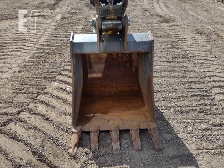2023-takeuchi-tb280fr-image-15