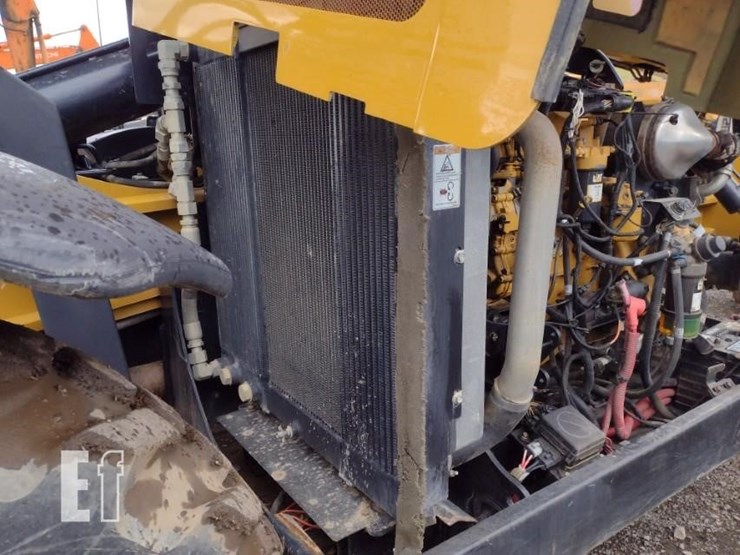 2013-caterpillar-tl642c-image-26