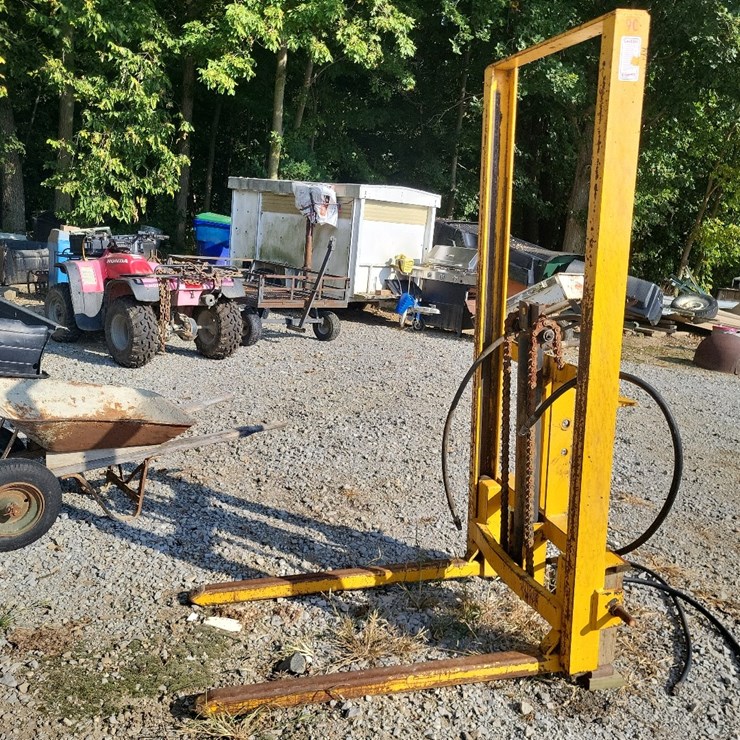 AgriTek 3pt Hitch Forklift