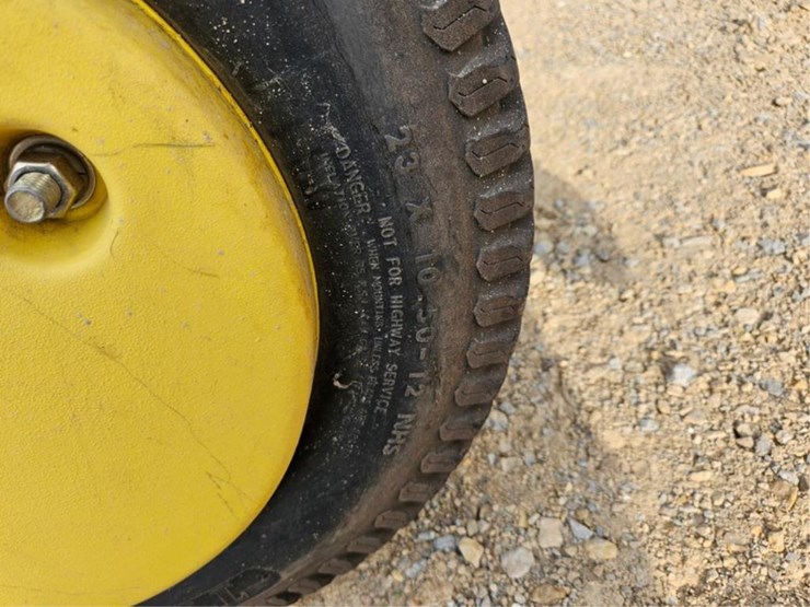john-deere-325-image-25