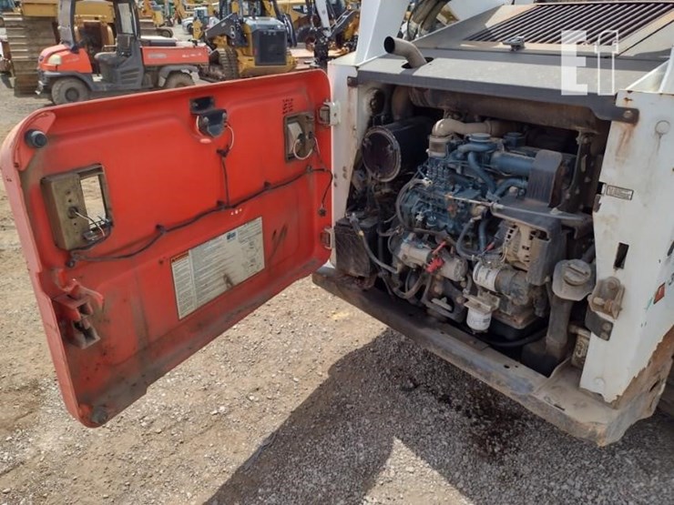 2012-bobcat-s650-image-23