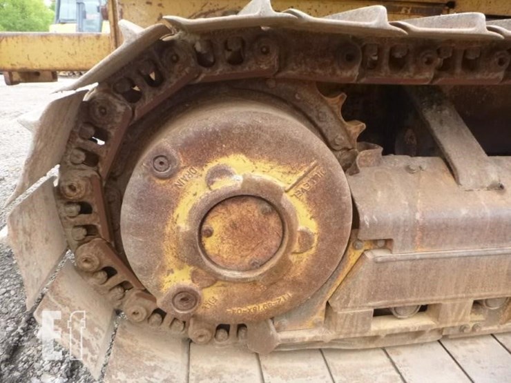 2005-caterpillar-d4g-xl-image-32
