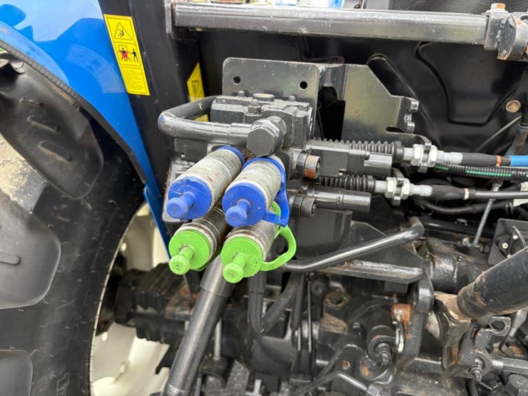 2019-new-holland-workmaster-95-image-20