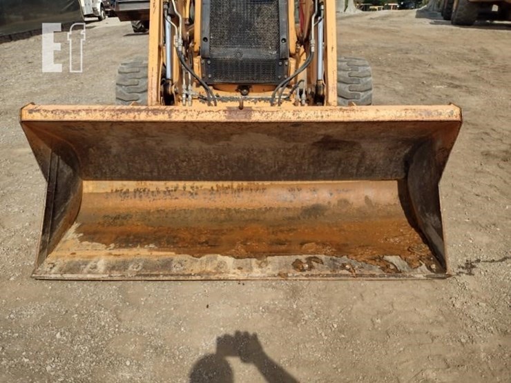 2003-case-580m-image-17