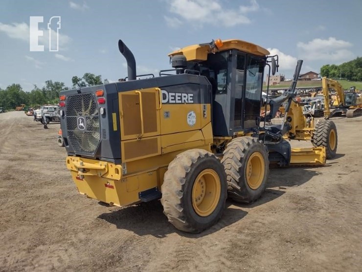 2020-deere-670gp-image-44