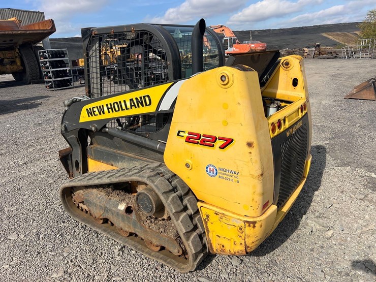 2015-new-holland-c227-image-5