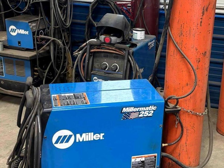 millermatic-252-welder-image-1