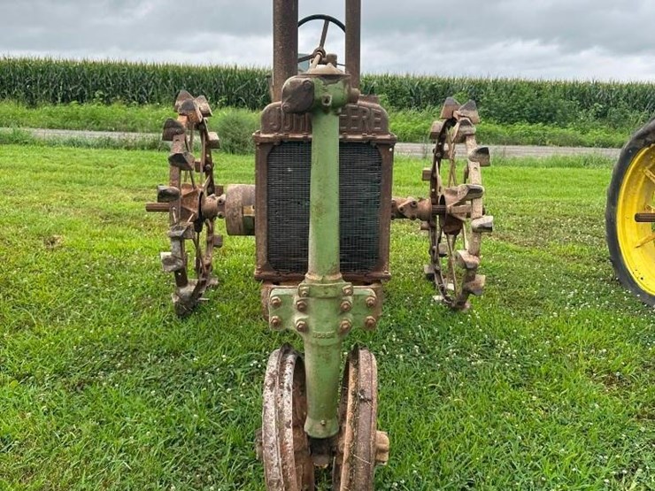 john-deere-b-image-3