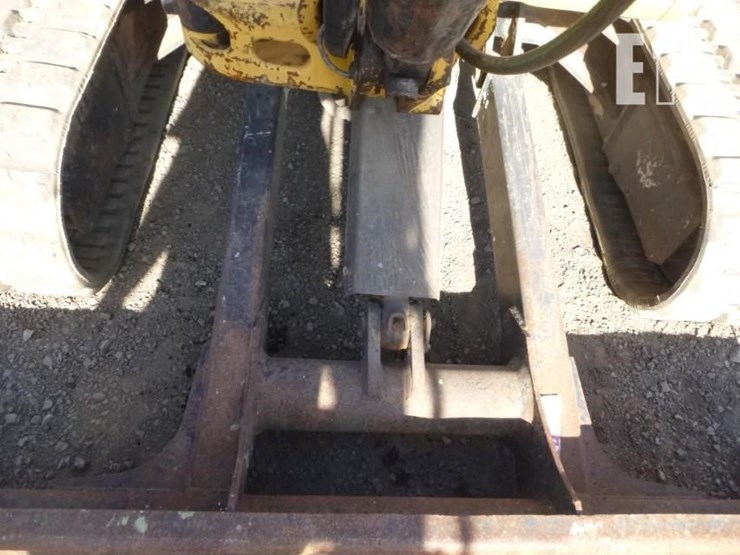 2012-caterpillar-303.5d-cr-image-21