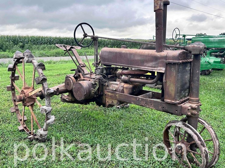 john-deere-b-image-1