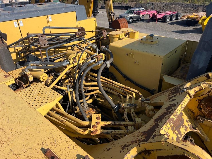 komatsu-pc1250-7-image-16
