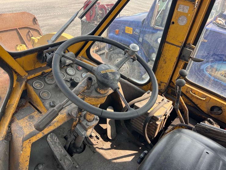 caterpillar-966c-image-12