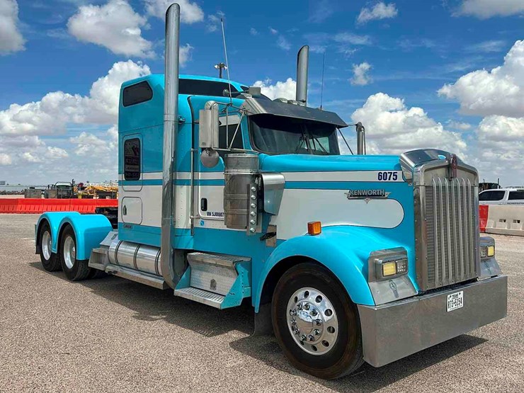 2006-kenworth-w900l-image-3