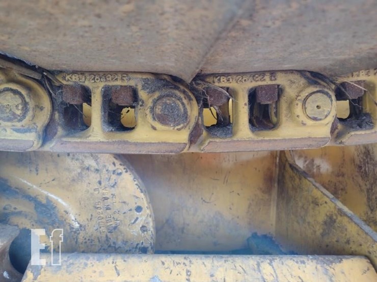 2022-deere-450k-image-32