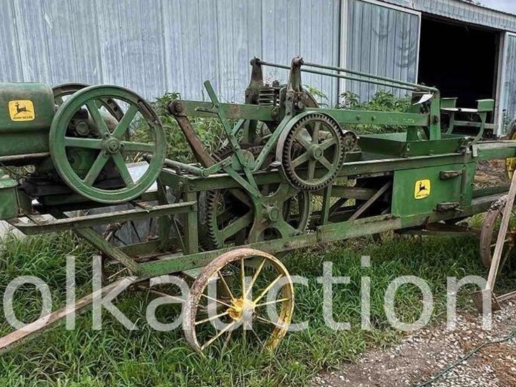 john-deere-112-image-1
