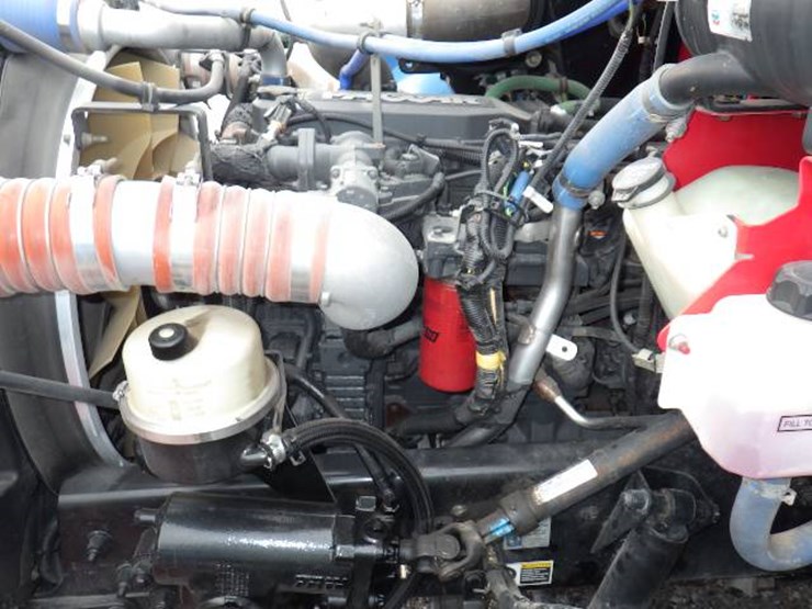 2011-kenworth-t370-image-14