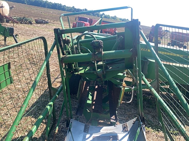 john-deere-328-image-23
