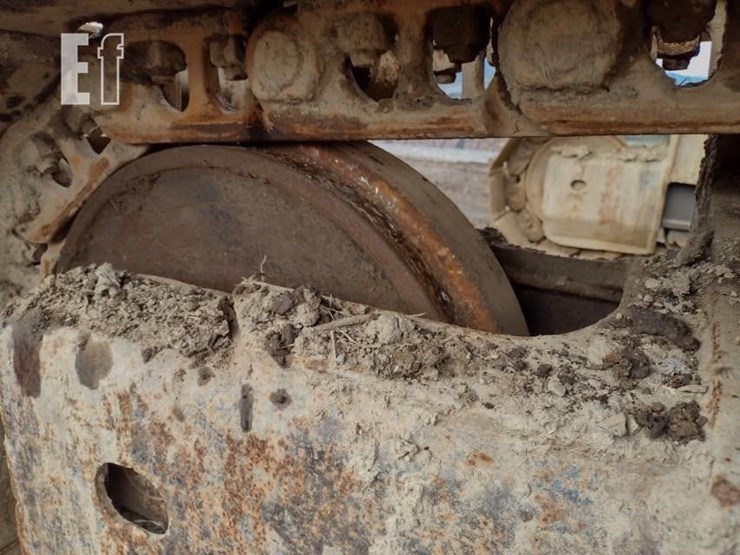 komatsu-pc220-lc-8-image-32