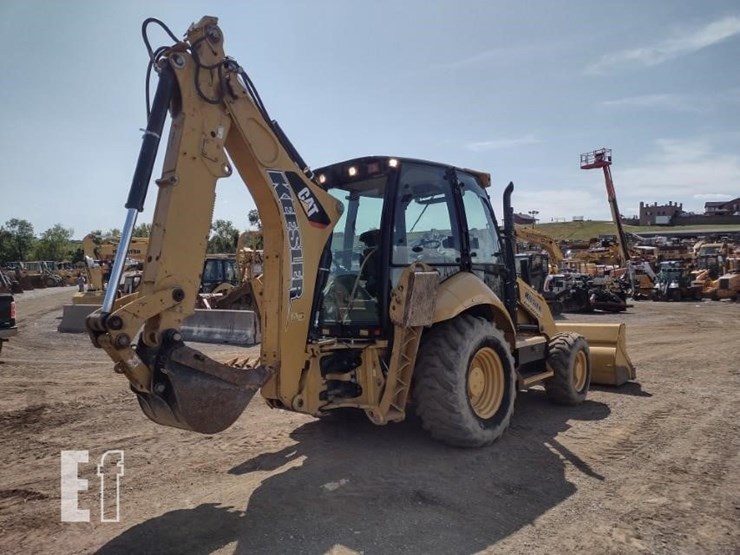 2015-caterpillar-420f-image-41