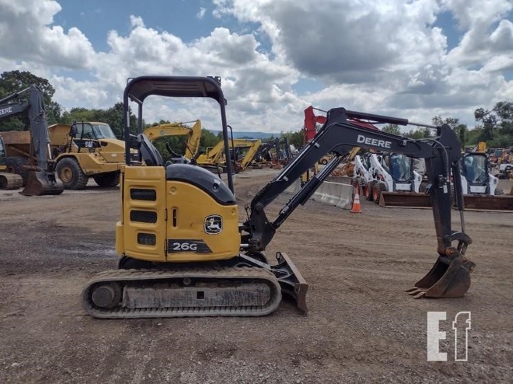 2021-deere-26g-image-3