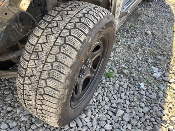 2023-ford-explorer-image-9