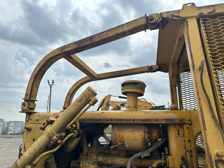 caterpillar-d6c-image-25