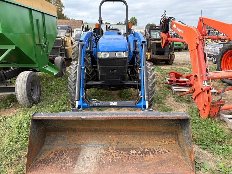 new-holland-workmaster-45-image-3