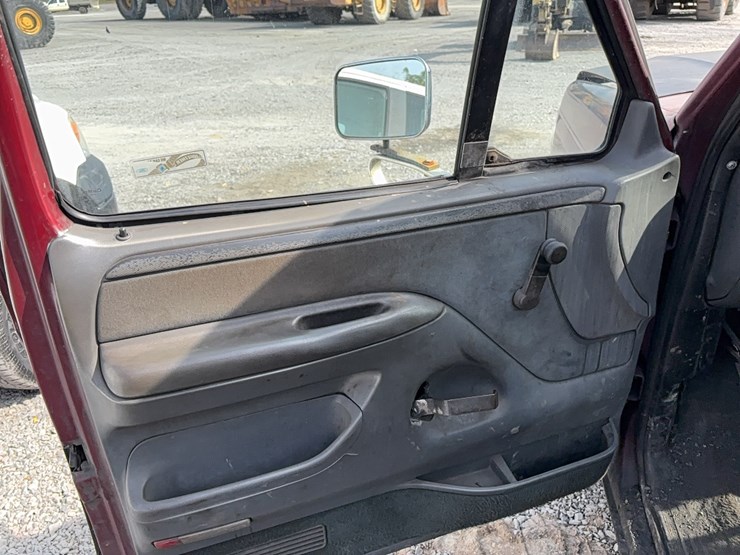 1993-ford-f150-image-8