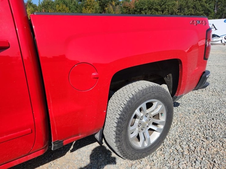 2018-chevrolet-silverado-image-10