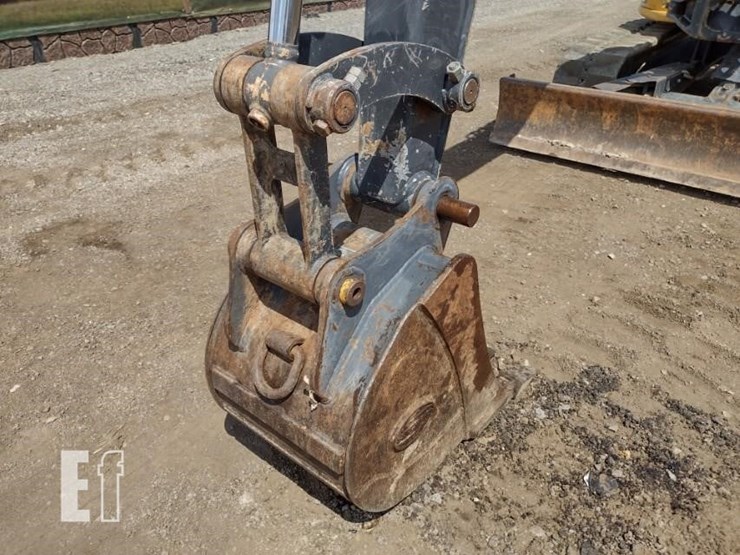 2017-deere-50g-image-16