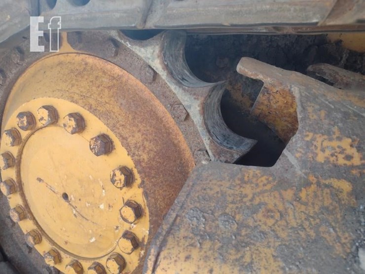 2012-deere-700j-lt-image-35