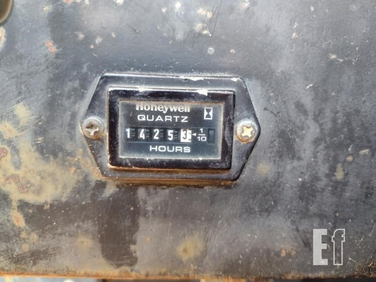 2013-morooka-mst800vd-image-6