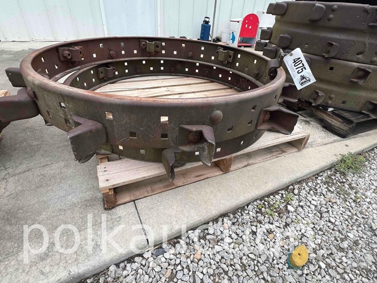 (2)-john-deere-flat-steel-wheel-extensions---46"-image-2
