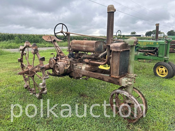 john-deere-b-image-15