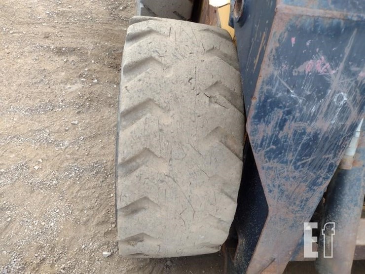 new-holland-lx885-image-20