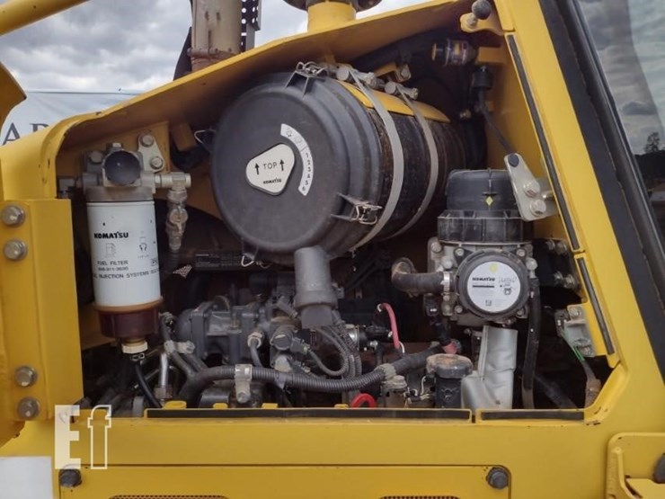 2015-komatsu-d61ex-23-image-46