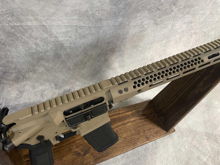 #4895-•-watchtower-firearms-15m-(ar-15)-5.56-nato-semi-auto-rifle,-sn:-t15mwt30030700-image-11