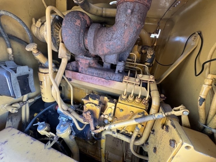 caterpillar-120-image-21