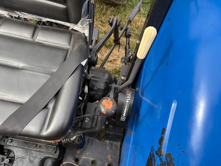 new-holland-workmaster-45-image-24