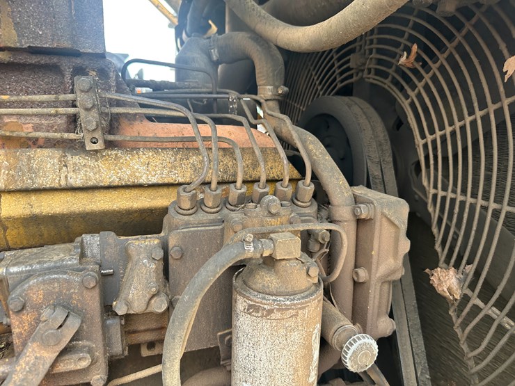 caterpillar-d6c-image-43