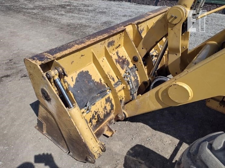 2004-caterpillar-420d-image-21