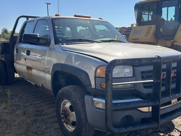 2005-gmc-3500-image-7