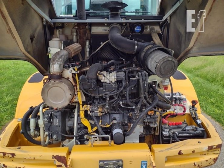 2017-deere-244kii-image-26